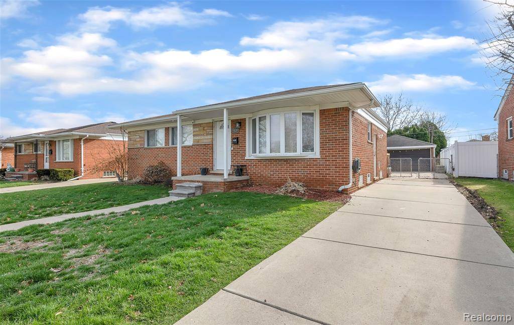 Dearborn Heights, MI 48127,6120 Kinloch Street