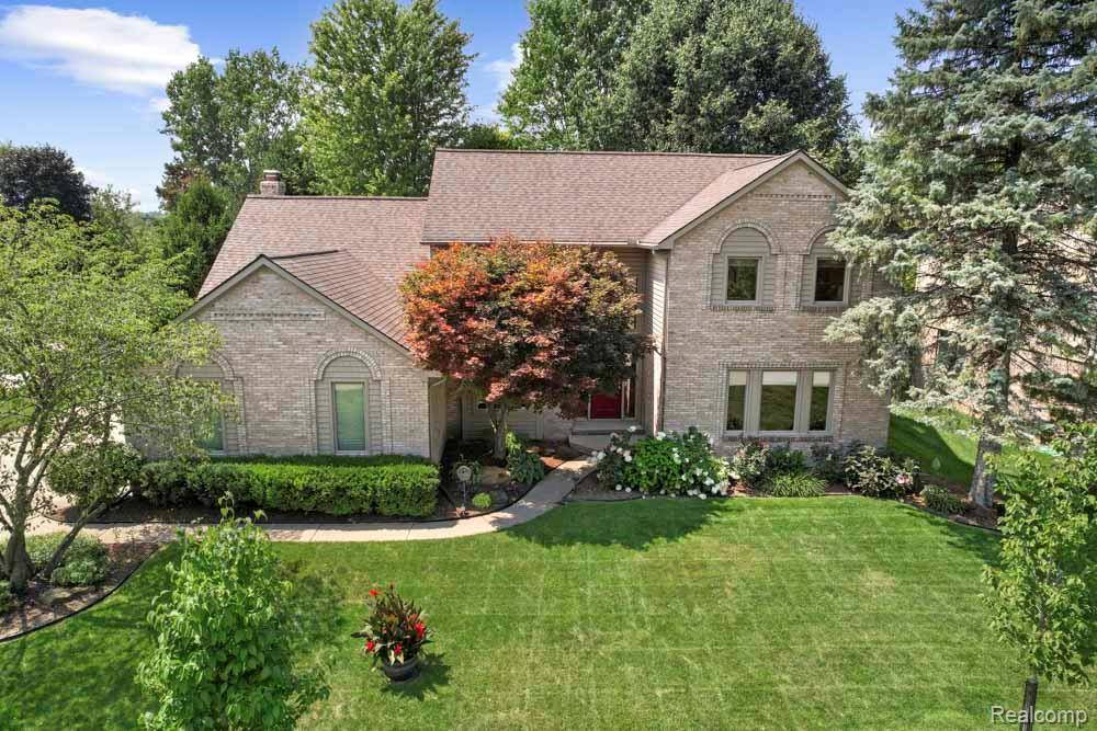 Rochester Hills, MI 48306,1218 Lakeview Drive