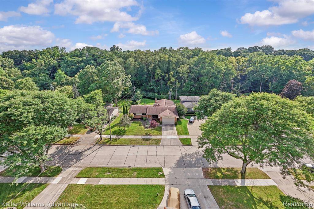Farmington, MI 48336,24173 Twin Valley Court