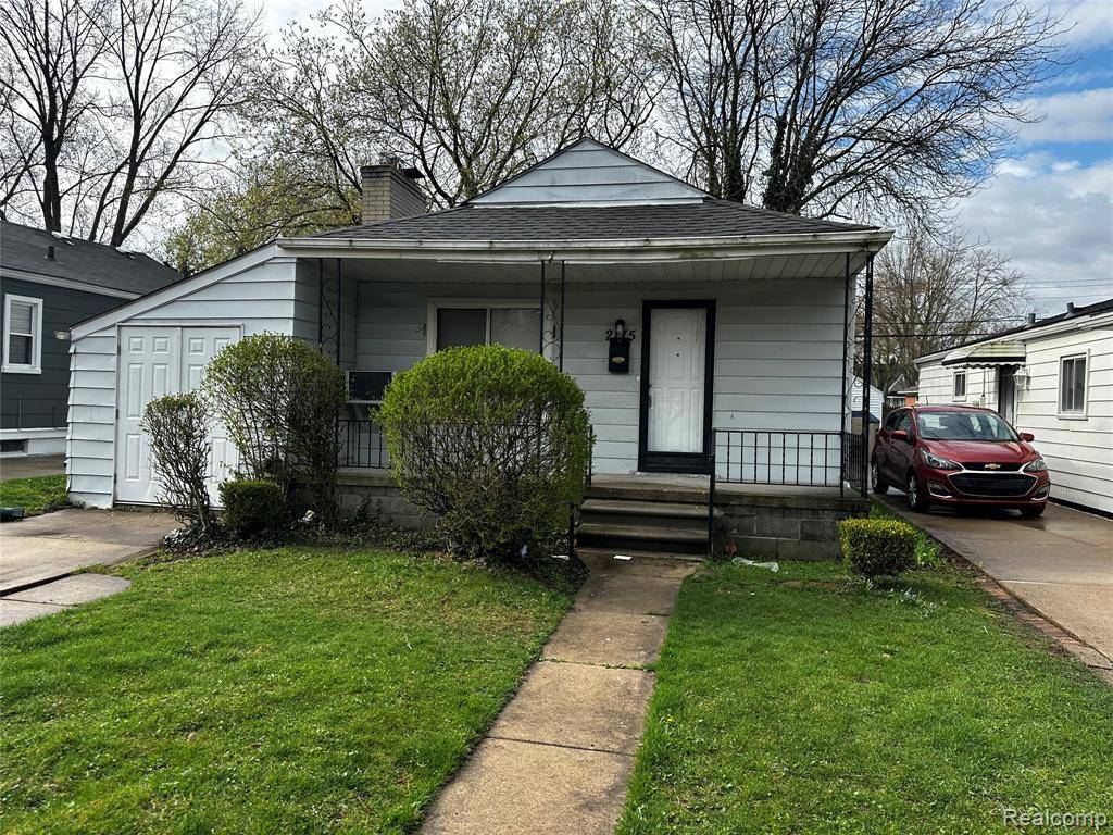 Grosse Pointe, MI 48236,2175 Ridgemont Road