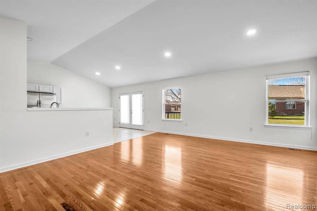 Shelby Twp, MI 48317,7223 N CENTRAL Park