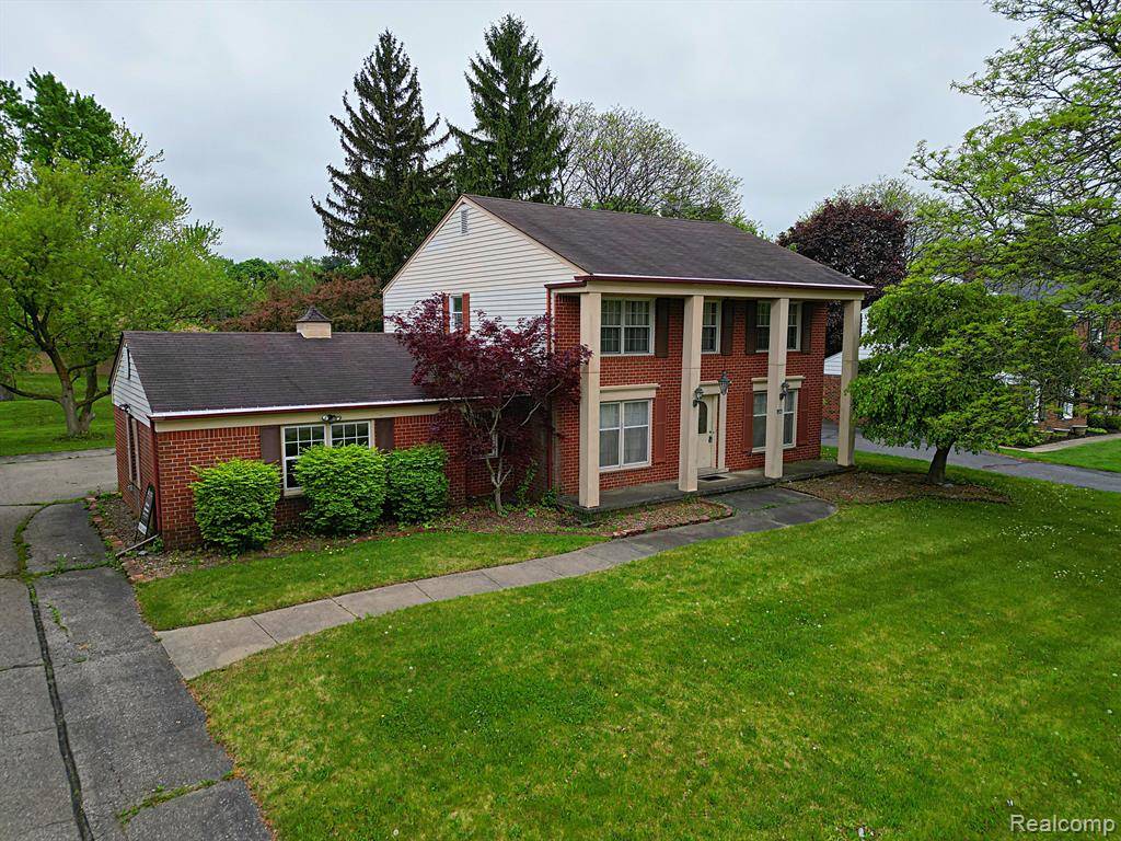 West Bloomfield Twp, MI 48323,4003 OLD DOMINION Drive