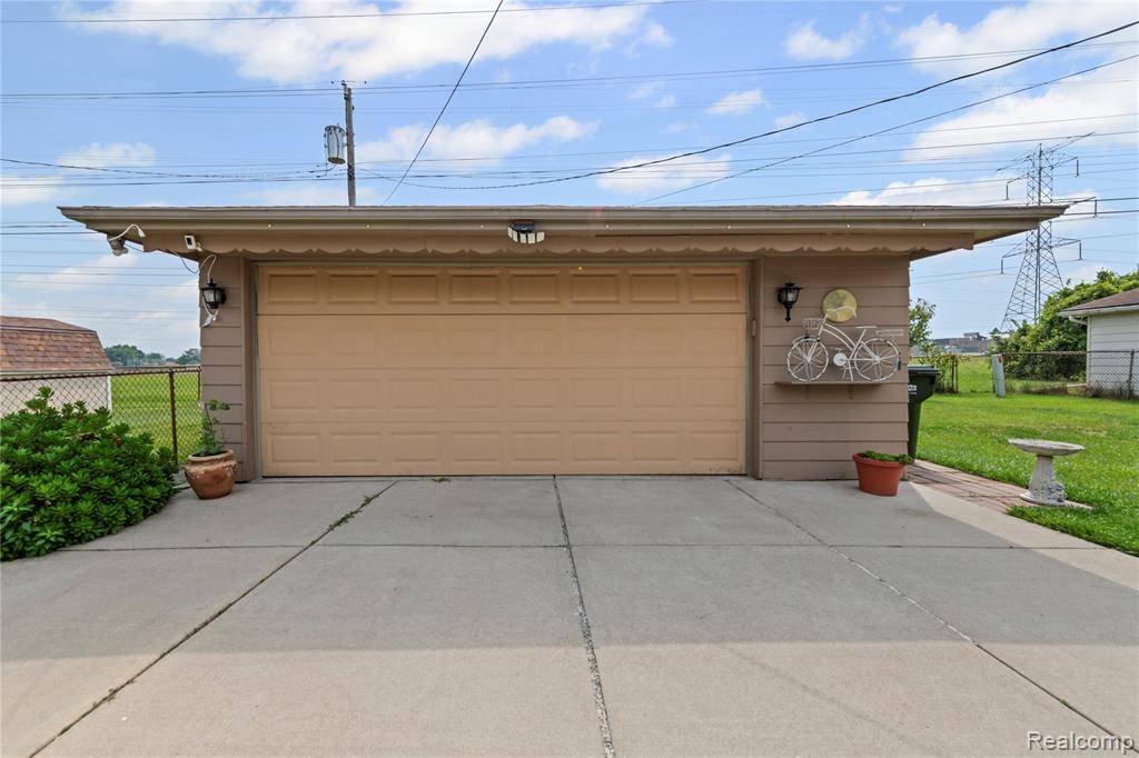 Sterling Heights, MI 48312,35622 Malibu Drive