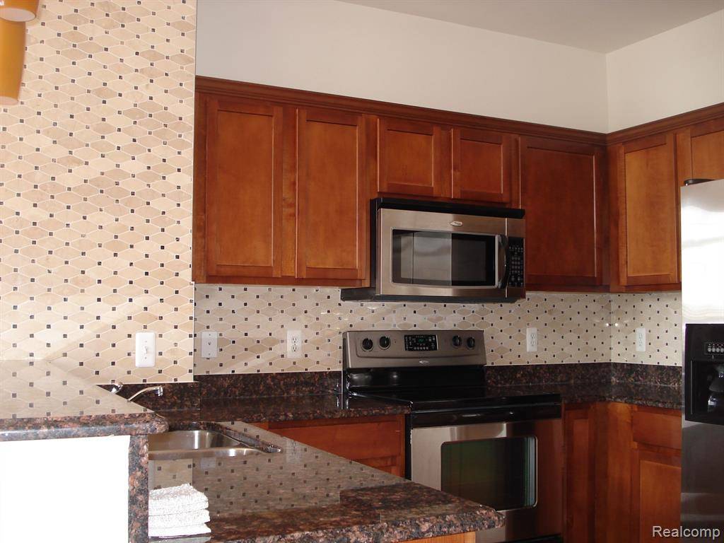 Shelby Twp, MI 48316,5151 PARSLEY Drive