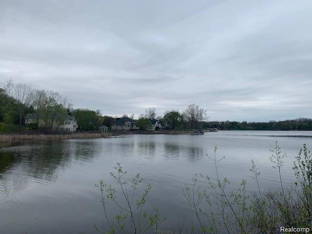 Linden, MI 48451,16126 Scenic View Drive