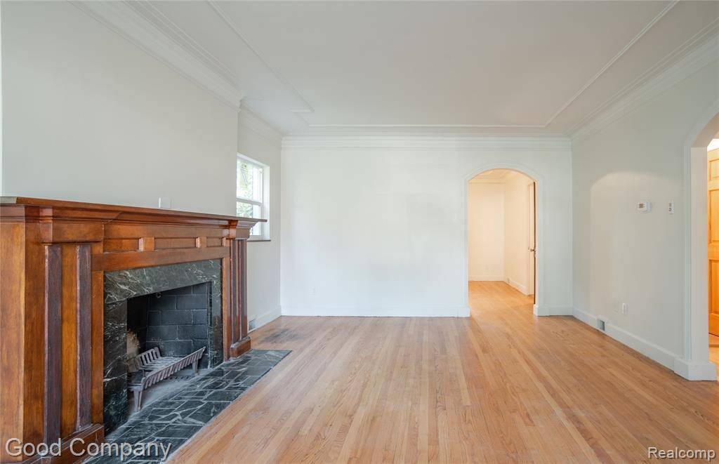 Detroit, MI 48221,17325 Santa Barbara Drive