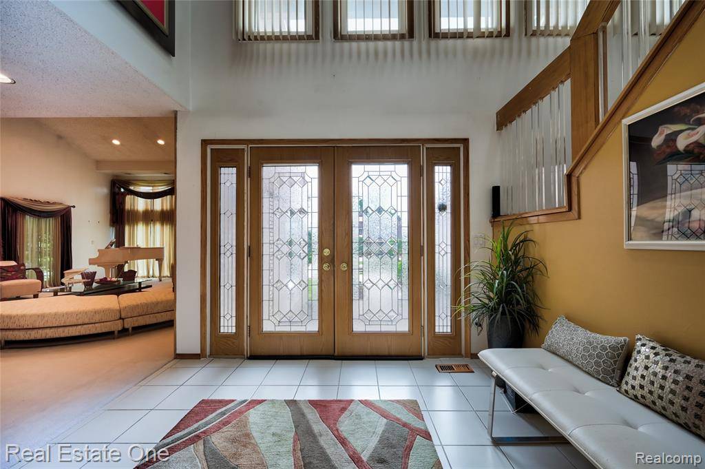 West Bloomfield Twp, MI 48322,6040 Fairbrook Drive