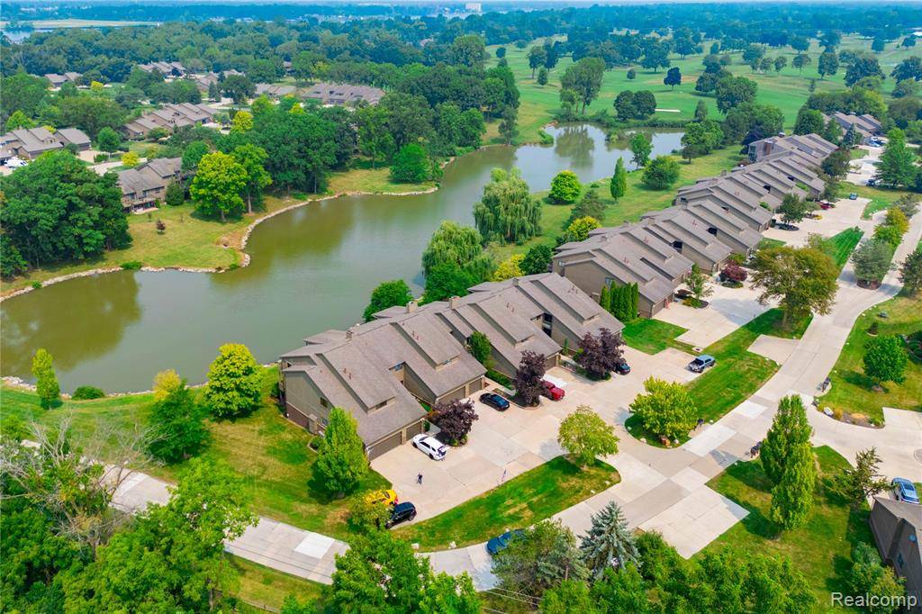 Grosse Ile Twp, MI 48138,9830 Hawthorne Glen Drive