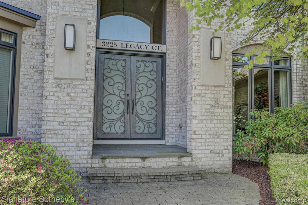West Bloomfield Twp, MI 48323,3225 Legacy Court