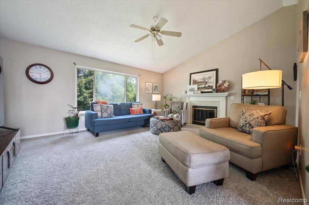 Westland, MI 48185,38472 Emerald Lane N