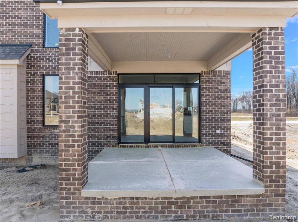 Macomb Twp, MI 48042,24388 Sawgrass Drive