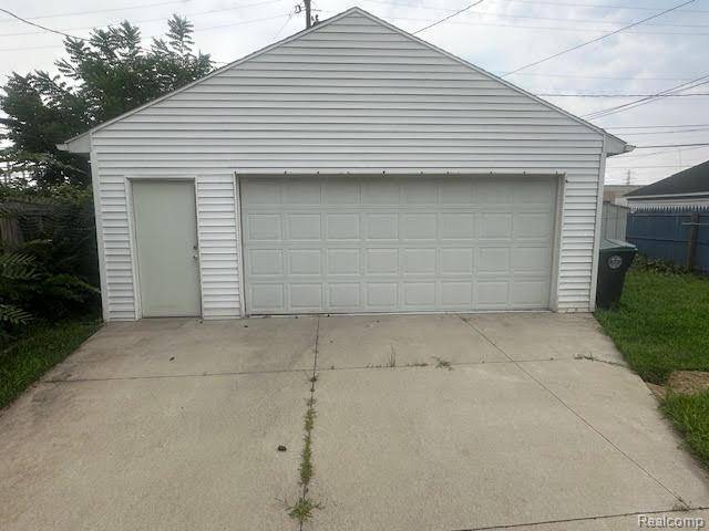 Melvindale, MI 48122,17150 Flora Street