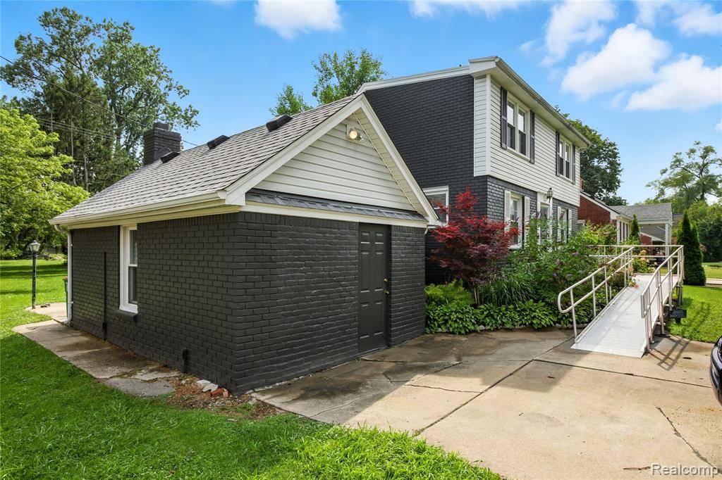 Livonia, MI 48152,30275 7 Mile Road