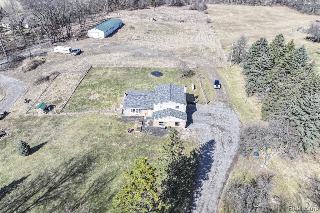 Howell Twp, MI 48836,5498 W LOWE Road