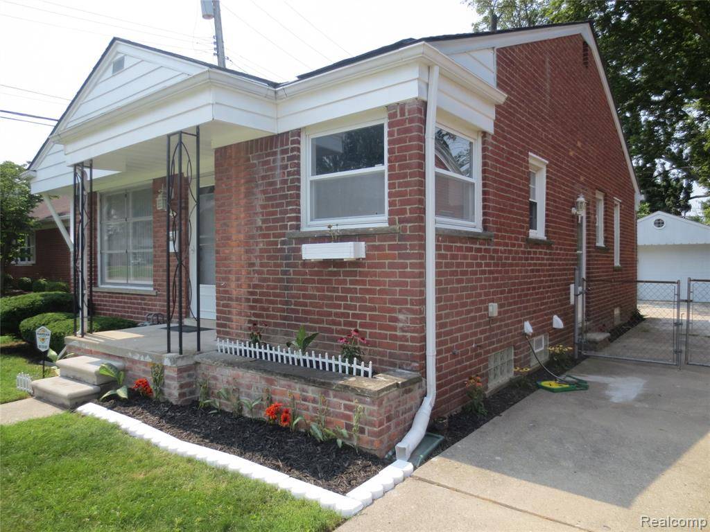 Redford Twp, MI 48239,9535 Dixie