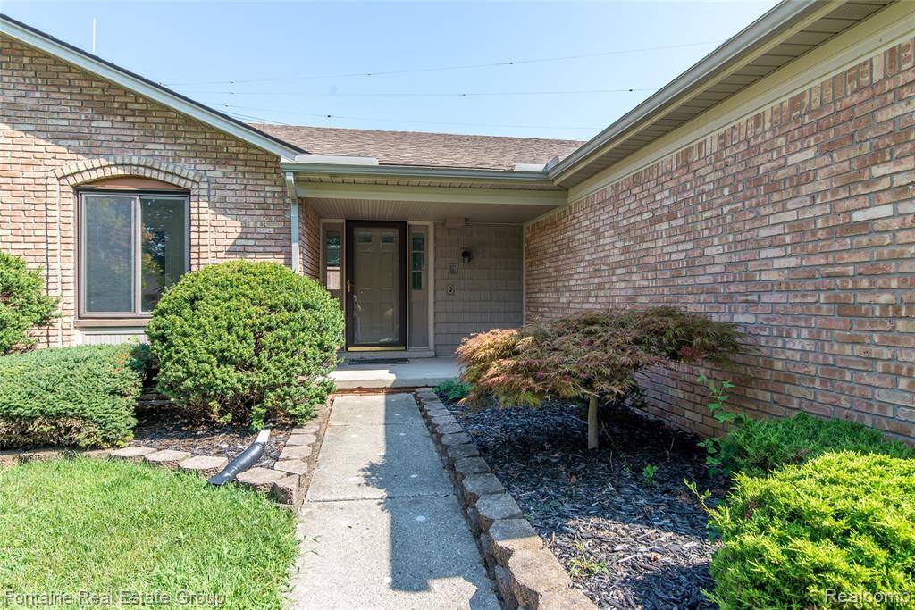 Livonia, MI 48152,31366 Mayville Street