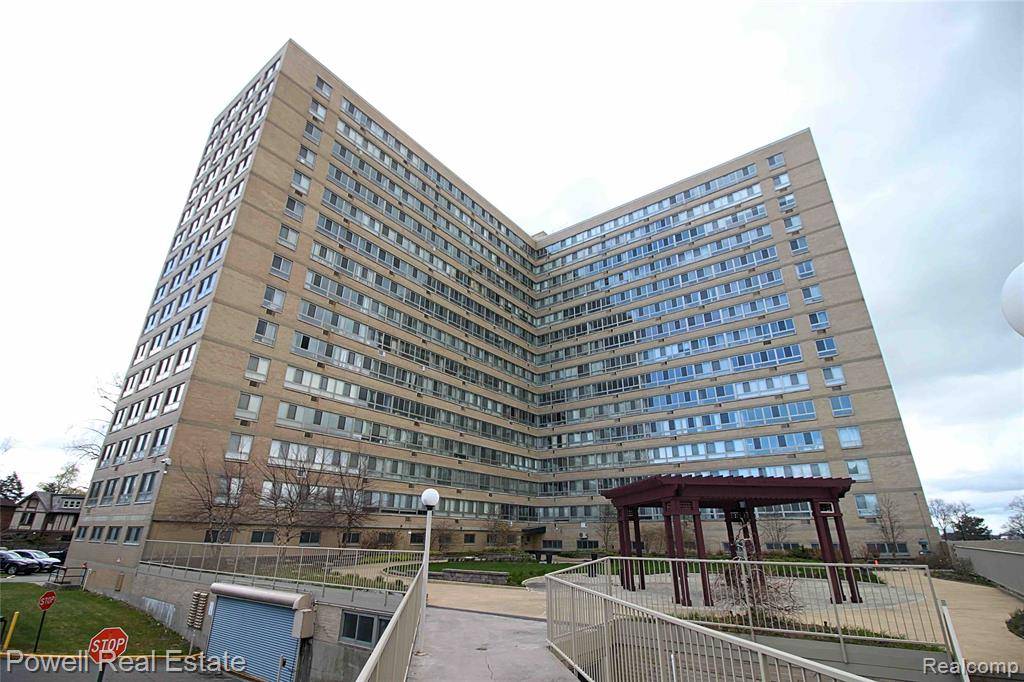 Detroit, MI 48214,8900 E Jefferson Avenue 920