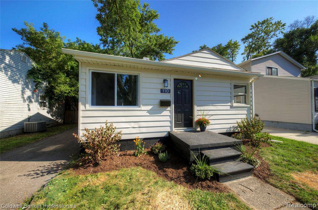 Pontiac, MI 48340,110 W Tennyson Avenue