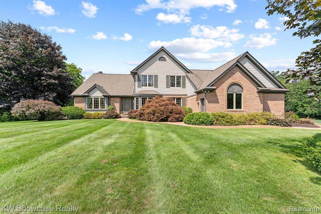 Commerce Twp, MI 48382,5265 Oak Hill Trail