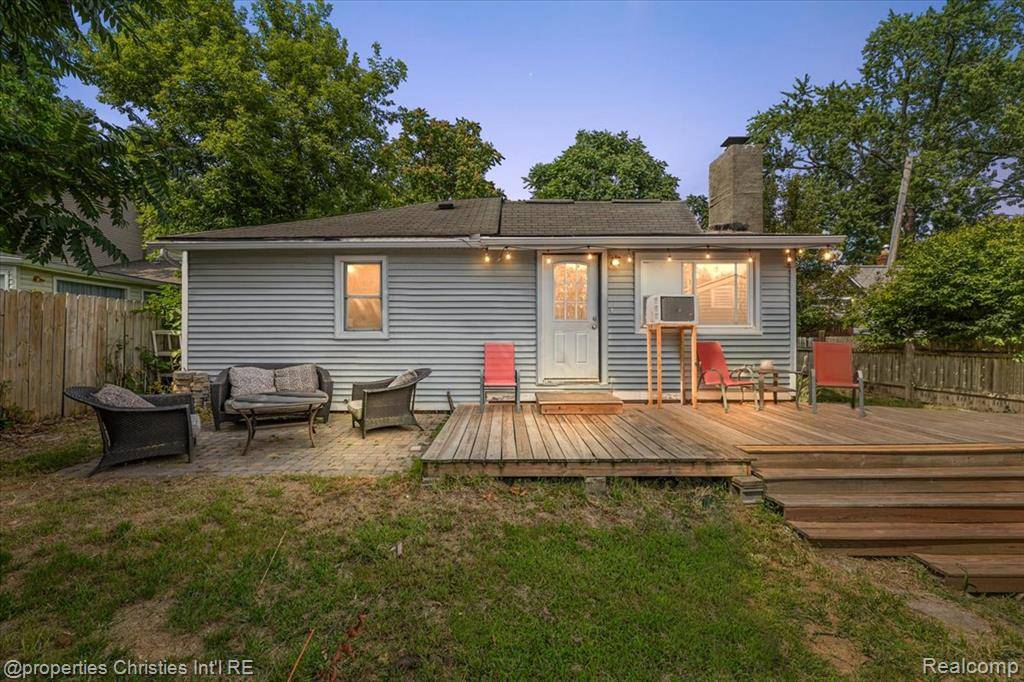 Waterford Twp, MI 48329,2925 Seebaldt Avenue