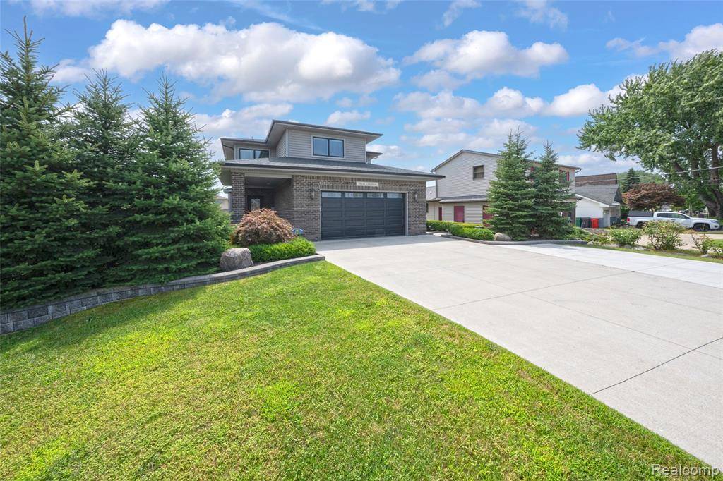 Harrison Twp, MI 48045,39611 Lakeshore Drive