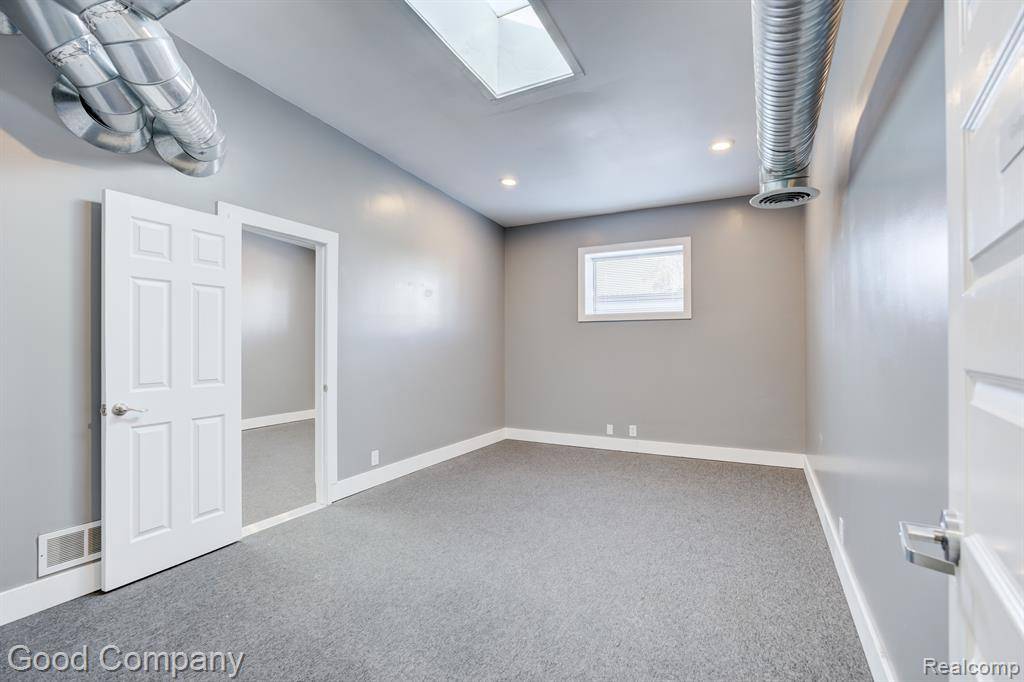 Royal Oak, MI 48067,628 E PARENT Avenue 301