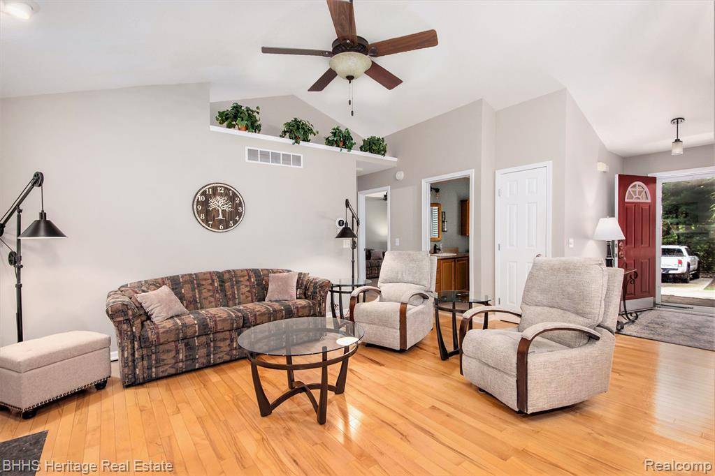 Putnam Twp, MI 48169,925 Sarah Road
