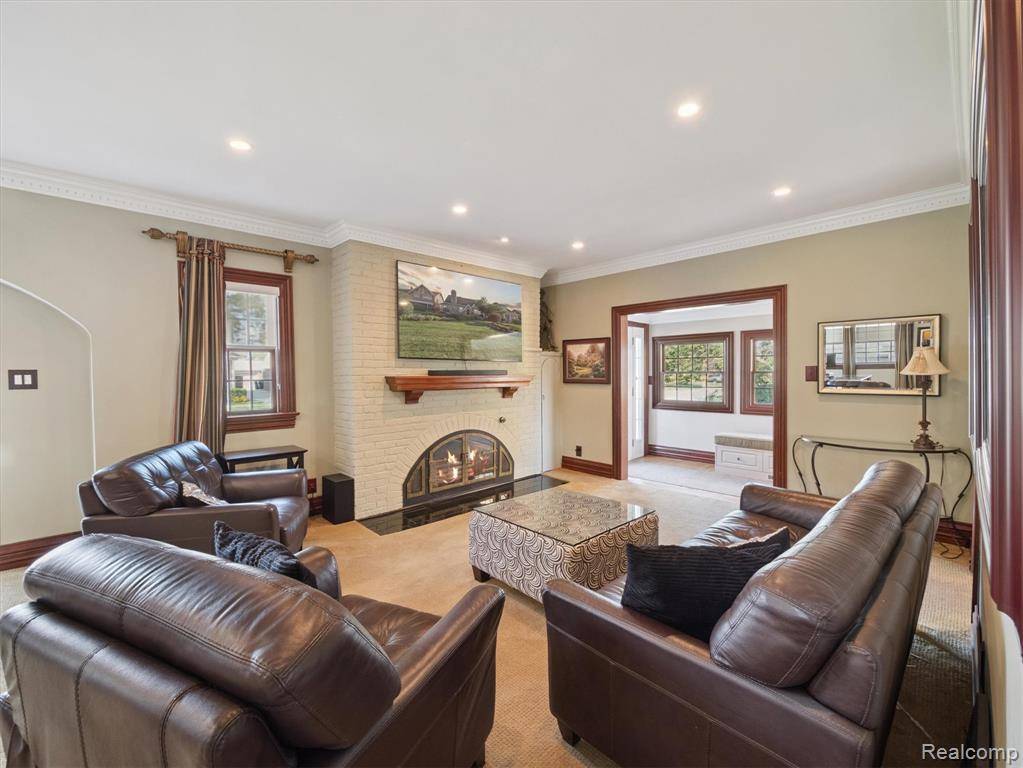St. Clair Shores, MI 48081,22490 Bayview Drive