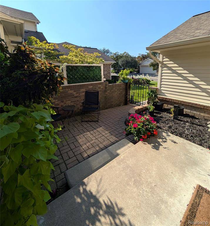 West Bloomfield Twp, MI 48322,7173 Creeks Crossing 50
