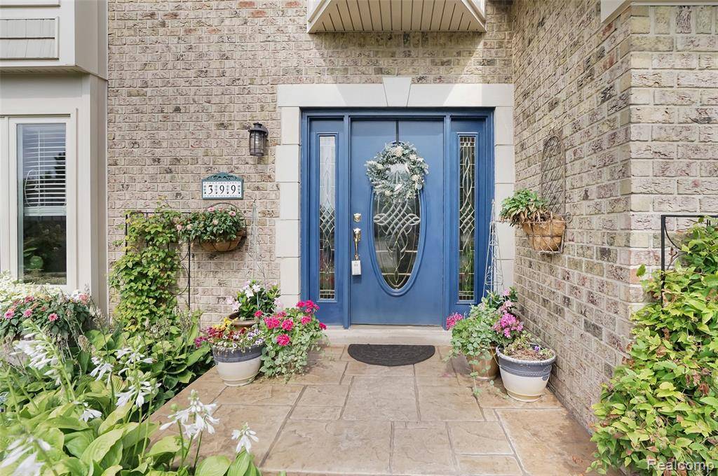 Rochester Hills, MI 48309,399 Silvervale Drive