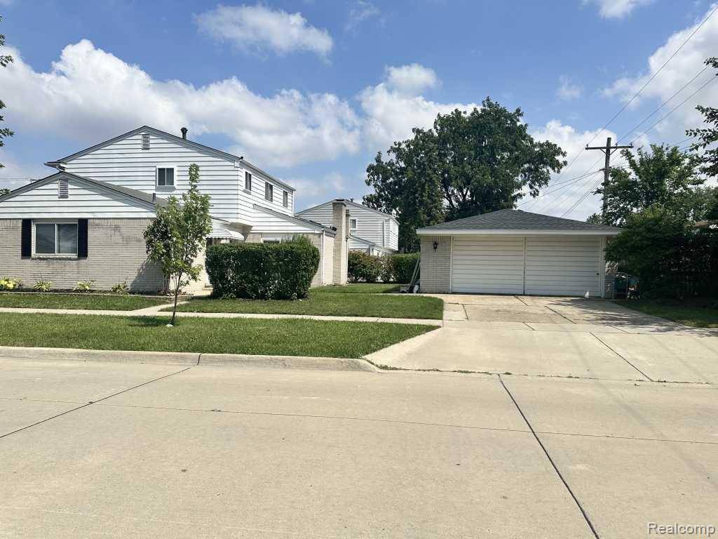 Madison Heights, MI 48071,1569 W Whitcomb Avenue