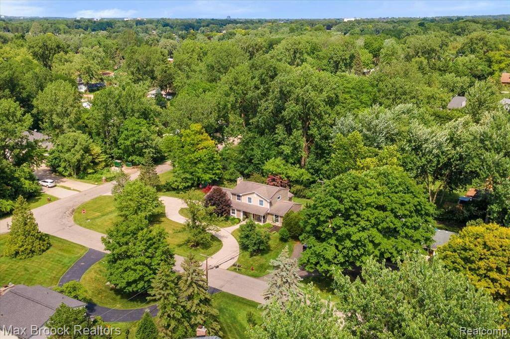 West Bloomfield Twp, MI 48324,2511 Birch Harbor Lane