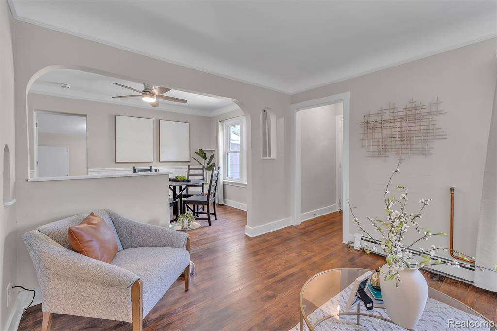 St. Clair Shores, MI 48080,21612 Harper Lake Avenue