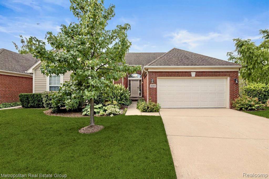 Novi, MI 48377,30207 Viewcrest Court