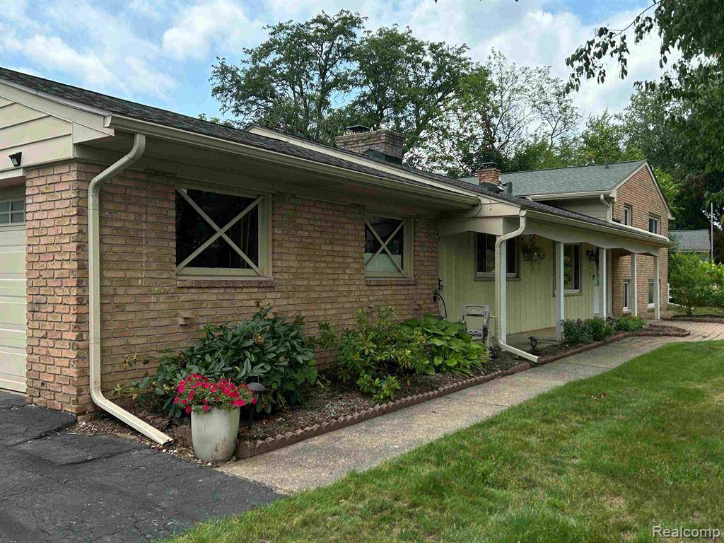Bloomfield Twp, MI 48302,5940 BURNHAM Road