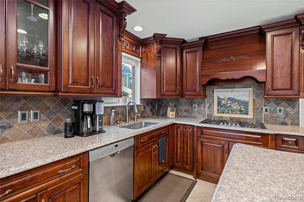 Commerce Twp, MI 48382,2741 Greenlawn Avenue