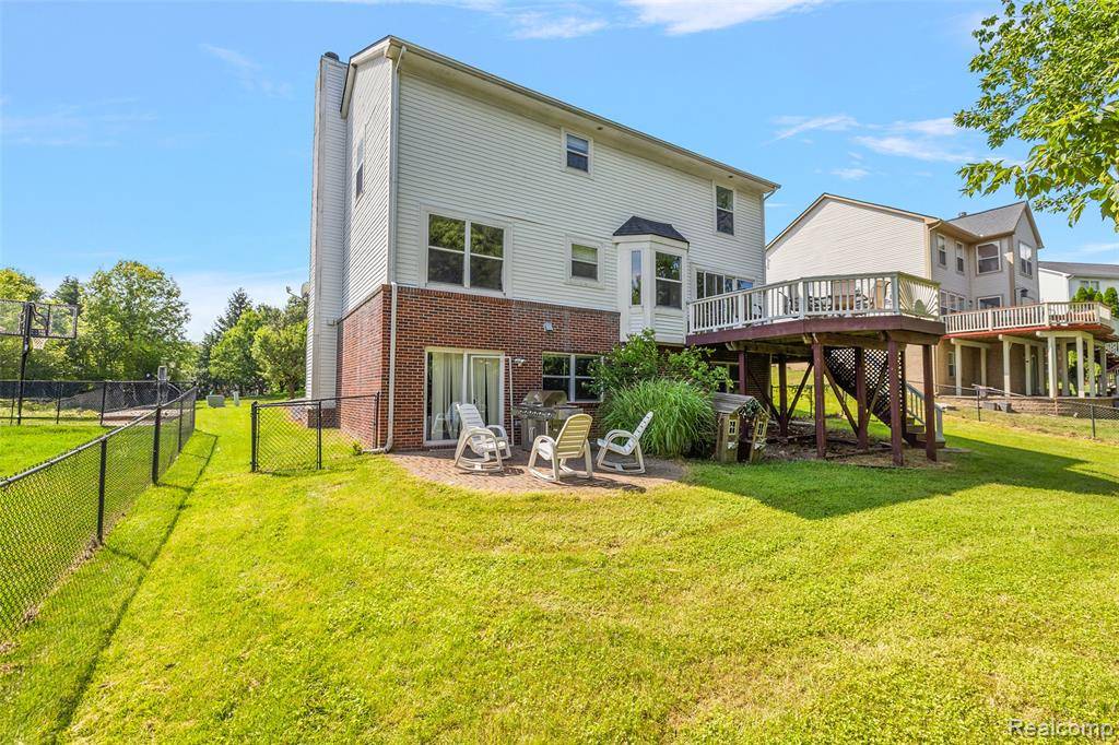 Wixom, MI 48393,1924 Devonshire Drive