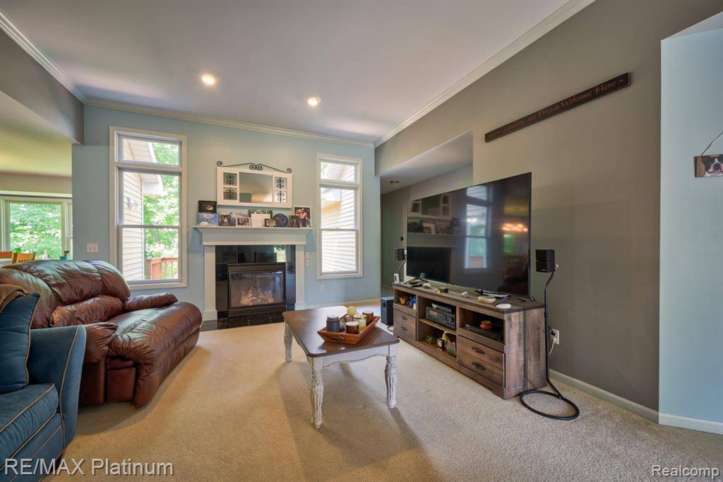 Fenton Twp, MI 48451,5512 Hidden Oaks Circle