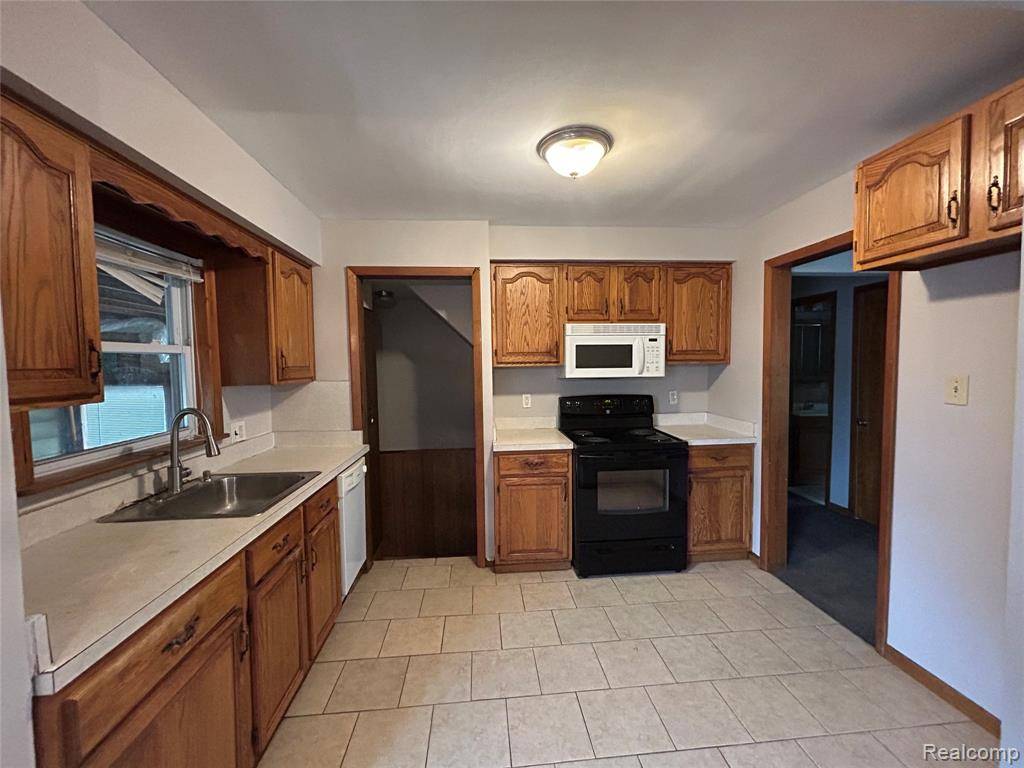 Redford Twp, MI 48240,20501 Wakenden