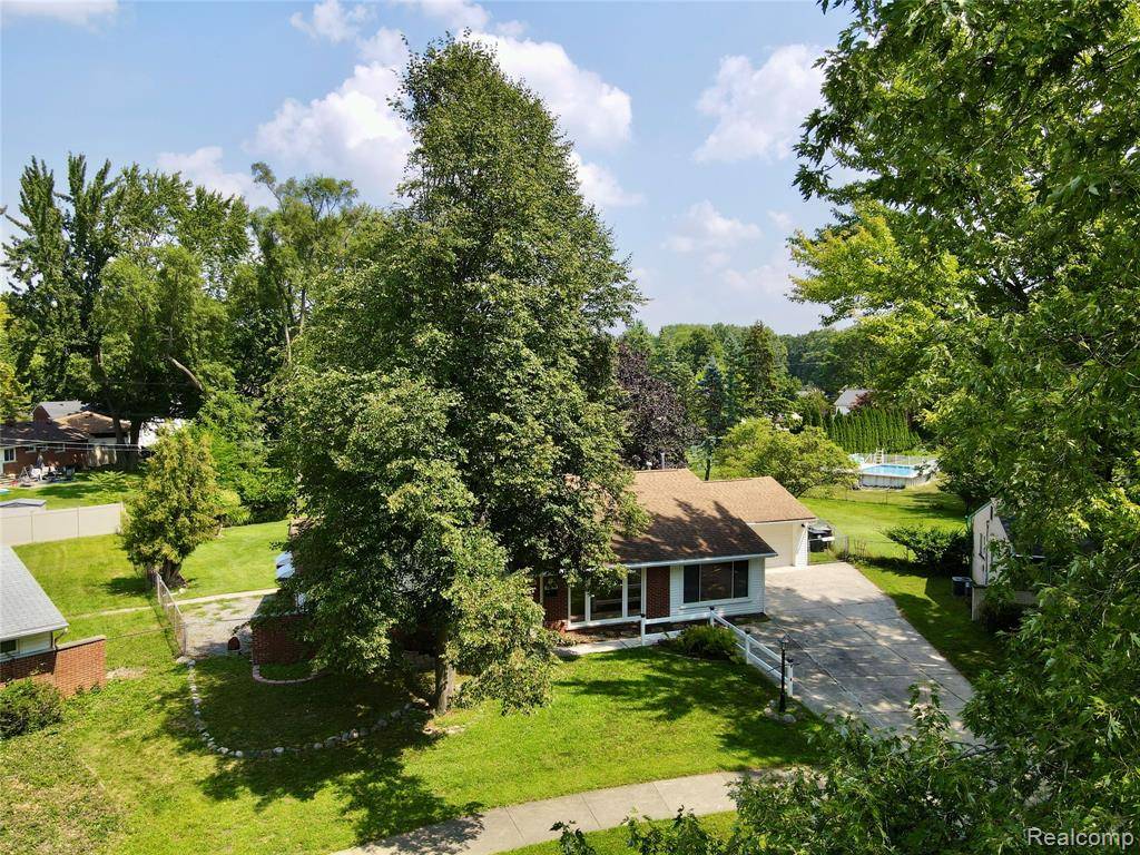 Livonia, MI 48152,18582 Whitby Street