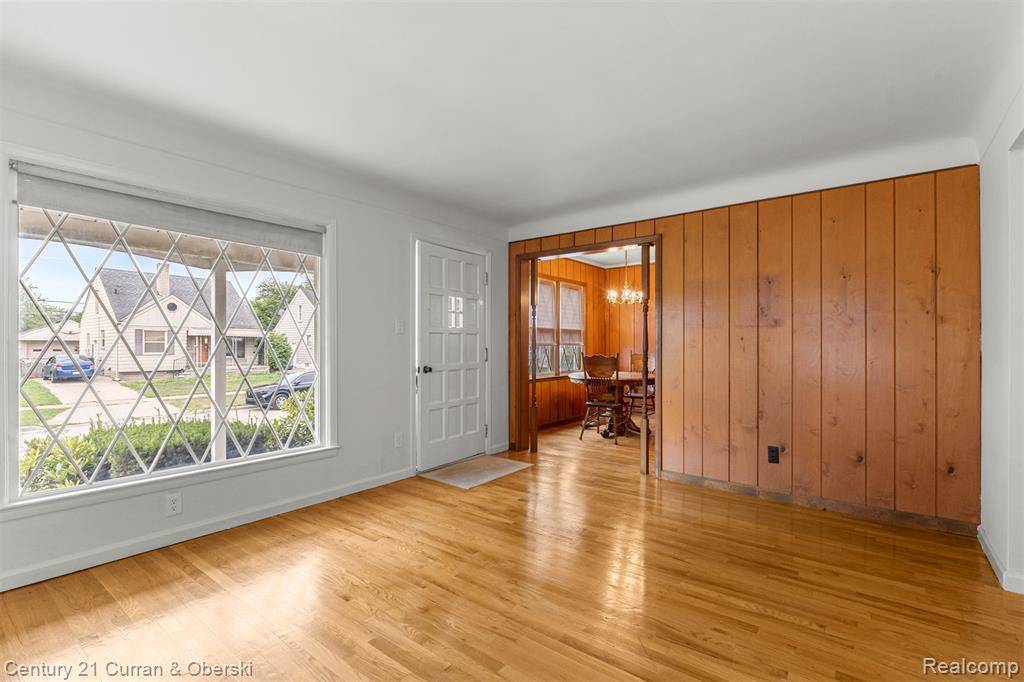 Lincoln Park, MI 48146,2154 White Avenue
