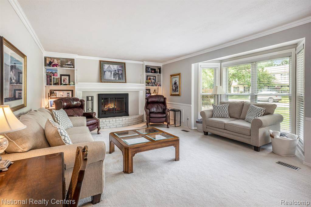 West Bloomfield Twp, MI 48322,5049 Langlewood Drive