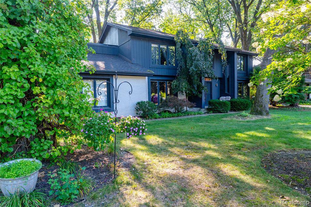 Farmington, MI 48331,28920 Appleblossom Lane