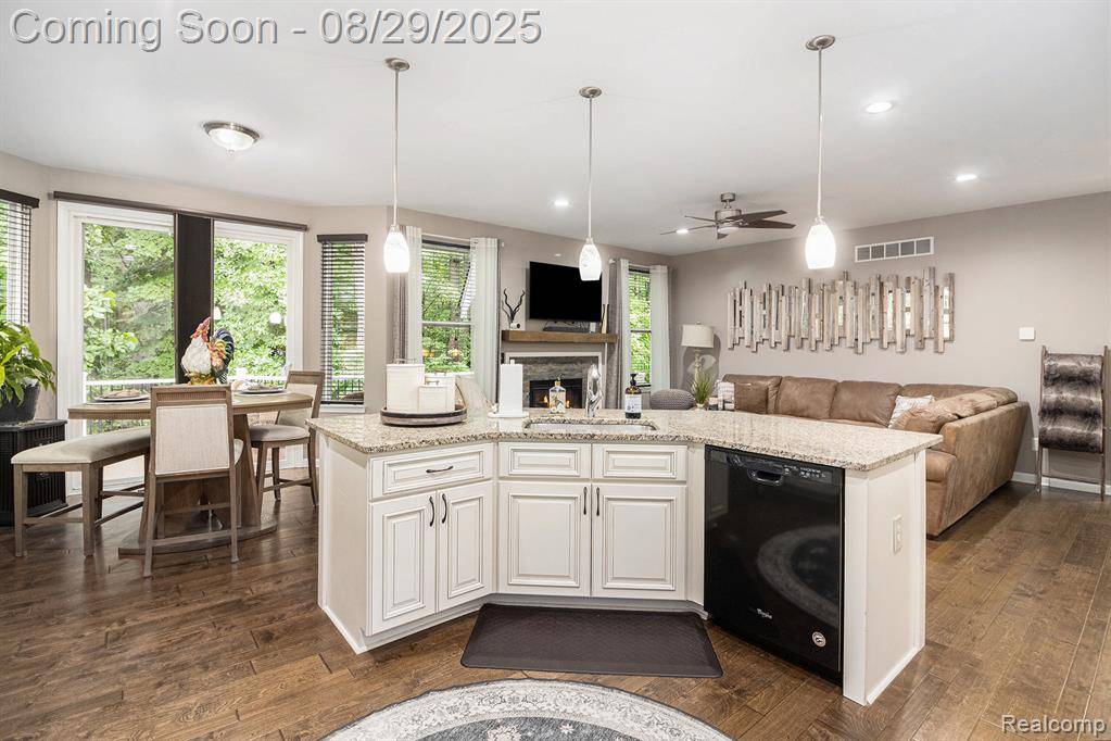 Westland, MI 48185,7970 Russell Drive