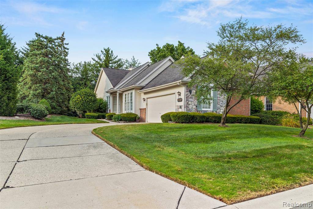 Northville, MI 48168,39538 Village Run Drive