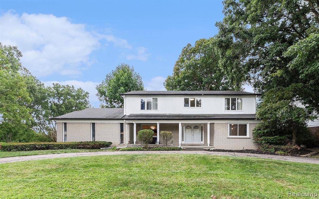 Southfield, MI 48034,22465 Kenwyck Drive