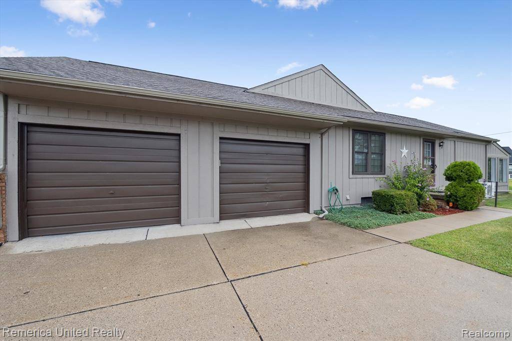 Green Oak Twp, MI 48178,12493 Cambridge Blvd. 44
