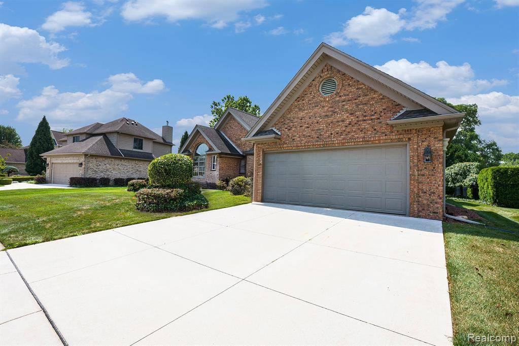 Clinton Twp, MI 48038,43815 Columbia Drive