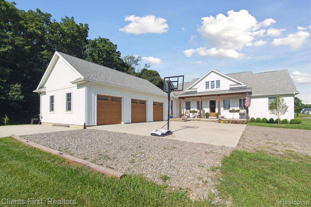 Fenton, MI 48430,6122 Hartland Road