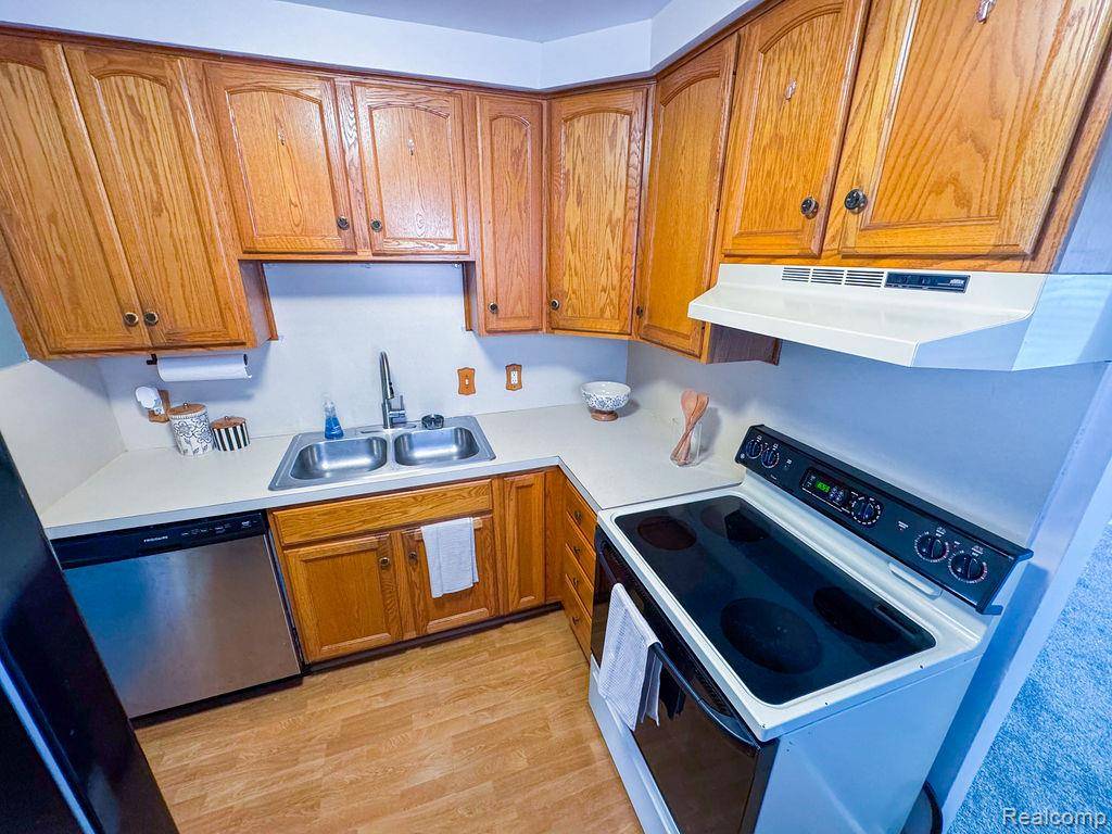 Southgate, MI 48195,13044 Cunningham Street